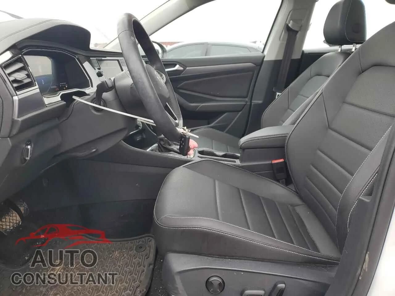 2024 VOLKSWAGEN JETTA Damaged VIN 3VW7M7BU9RM099193 – exterior detail 2024 VOLKSWAGEN JETTA Damaged VIN 3VW7M7BU9RM099193 – exterior detail