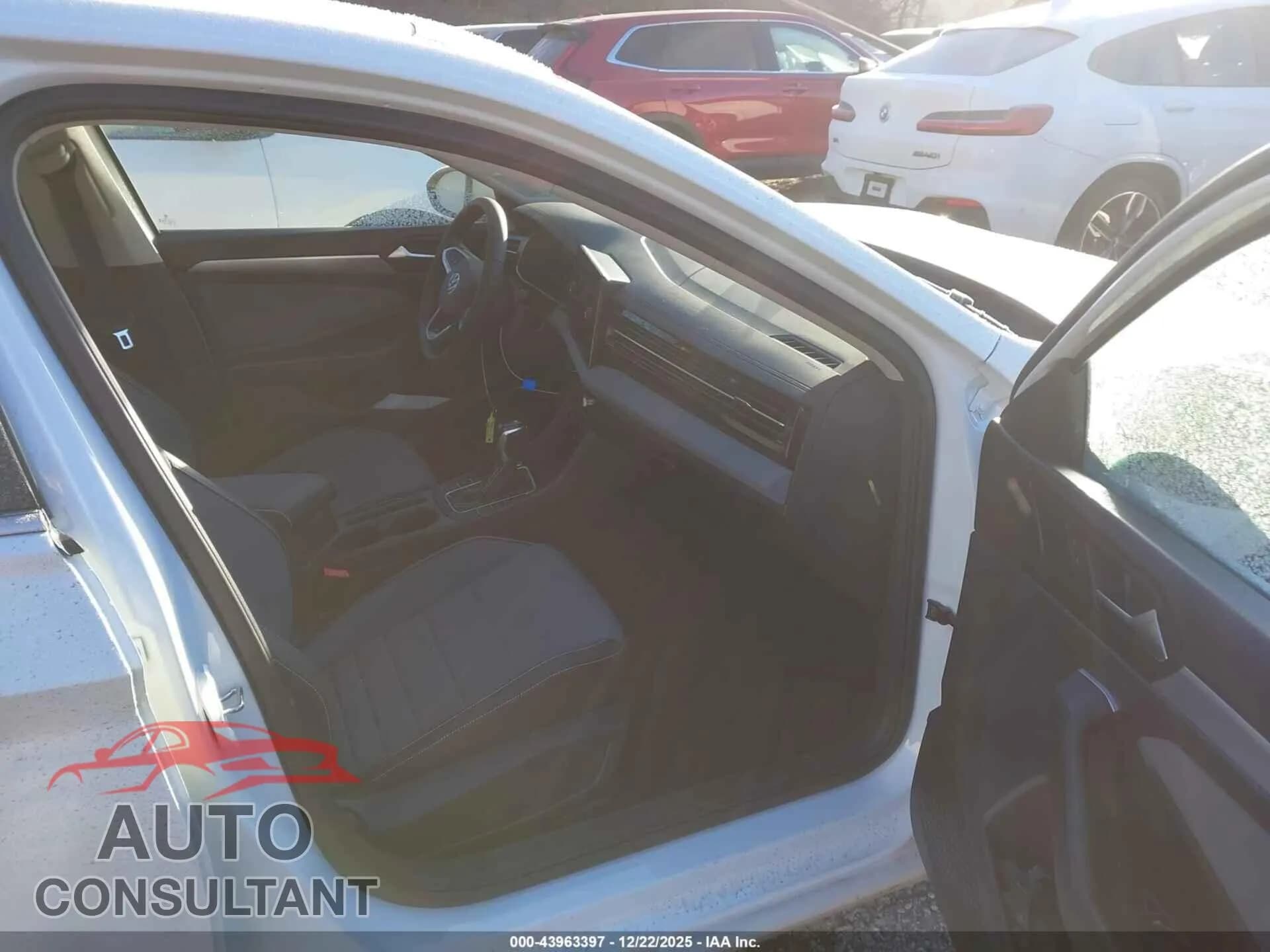 2025 VOLKSWAGEN JETTA Damaged VIN 3VW7X7BU1SM057680 – interior seats 2025 VOLKSWAGEN JETTA Damaged VIN 3VW7X7BU1SM057680 – interior seats