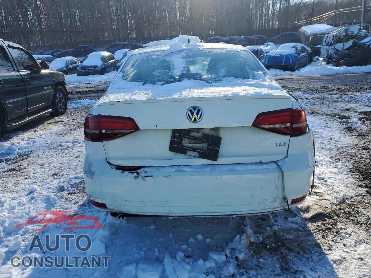 2016 VOLKSWAGEN JETTA Damaged VIN 3VWD17AJ0GM258750 – engine bay 2016 VOLKSWAGEN JETTA Damaged VIN 3VWD17AJ0GM258750 – engine bay