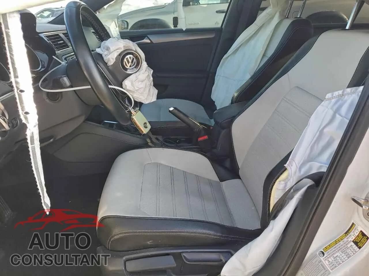 2016 VOLKSWAGEN JETTA Damaged VIN 3VWD17AJ1GM399097 – exterior detail 2016 VOLKSWAGEN JETTA Damaged VIN 3VWD17AJ1GM399097 – exterior detail