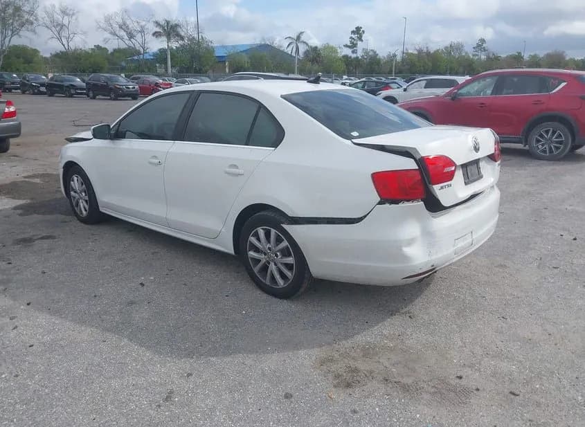 2013 VOLKSWAGEN Jetta Used VIN 3VWDP7AJ7DM448958 – exterior detail 2013 VOLKSWAGEN Jetta Used VIN 3VWDP7AJ7DM448958 – exterior detail