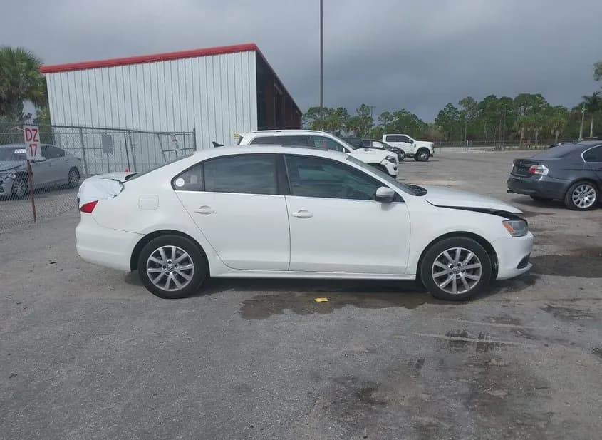 2013 VOLKSWAGEN Jetta Used VIN 3VWDP7AJ7DM448958 – photo 13 2013 VOLKSWAGEN Jetta Used VIN 3VWDP7AJ7DM448958 – photo 13