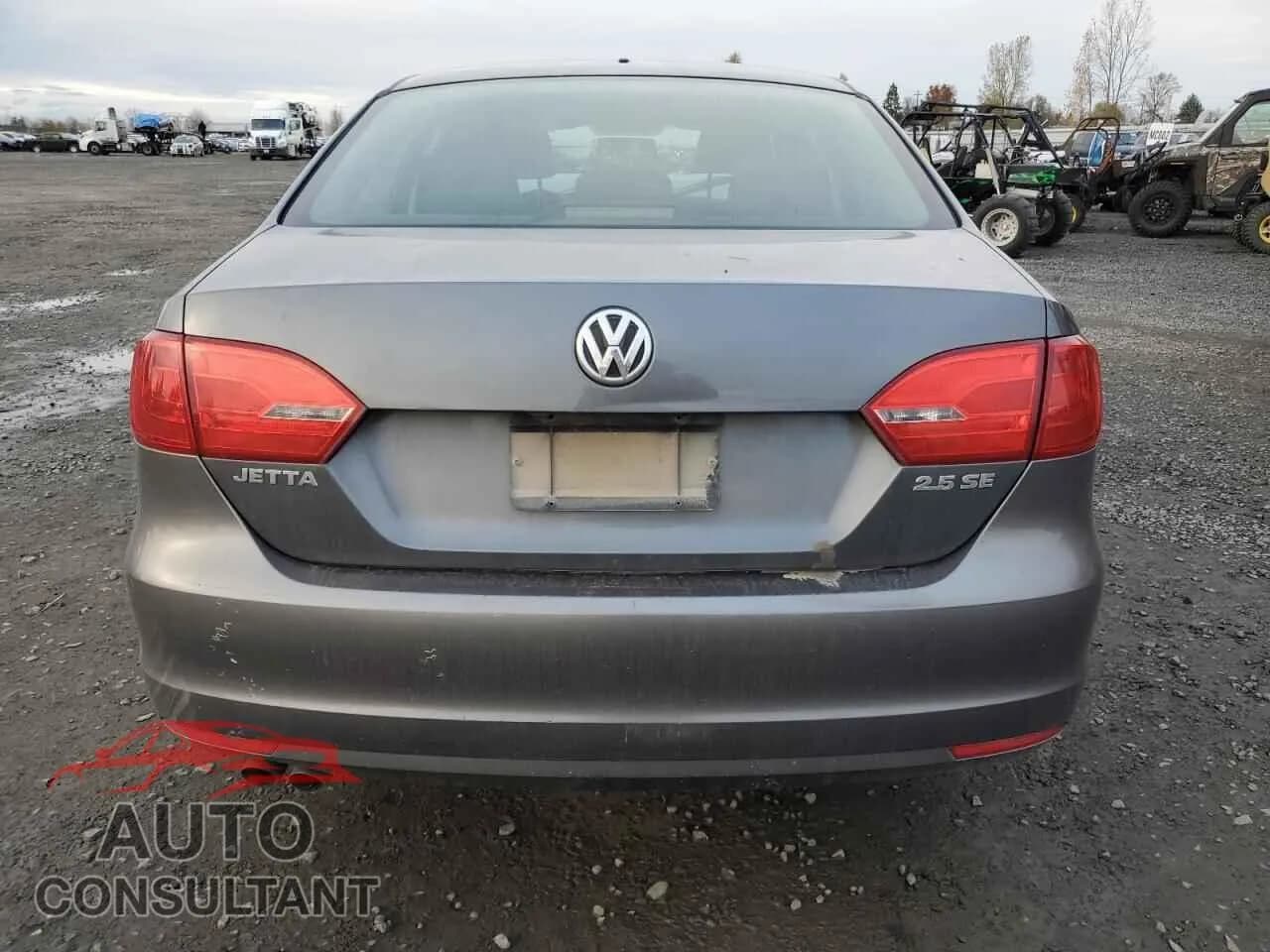 2011 VOLKSWAGEN JETTA Damaged VIN 3VWDZ7AJ4BM041896 – engine bay 2011 VOLKSWAGEN JETTA Damaged VIN 3VWDZ7AJ4BM041896 – engine bay