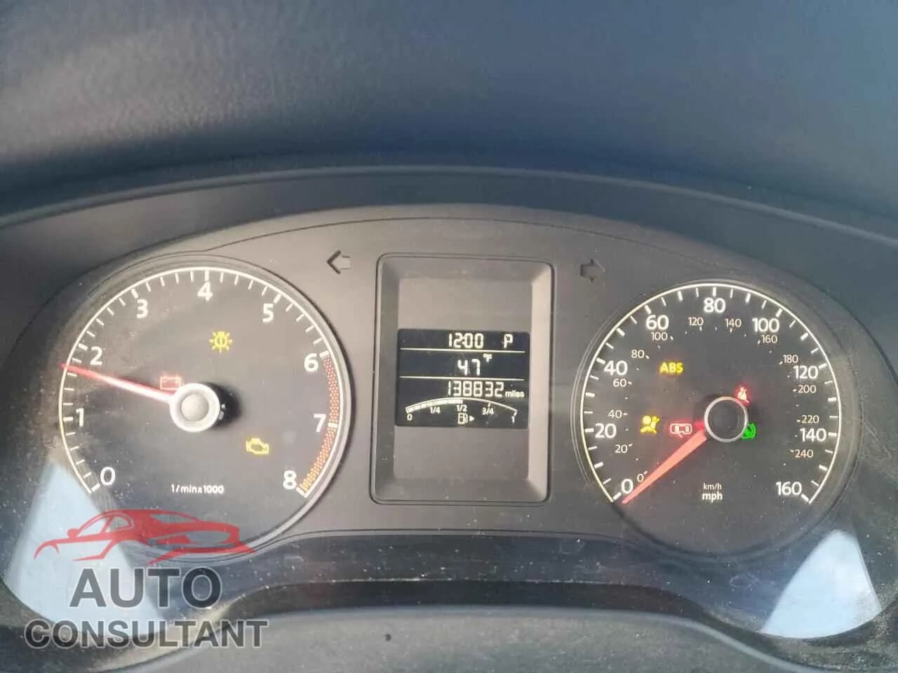 2011 VOLKSWAGEN JETTA Damaged VIN 3VWDZ7AJ4BM041896 – trunk area 2011 VOLKSWAGEN JETTA Damaged VIN 3VWDZ7AJ4BM041896 – trunk area