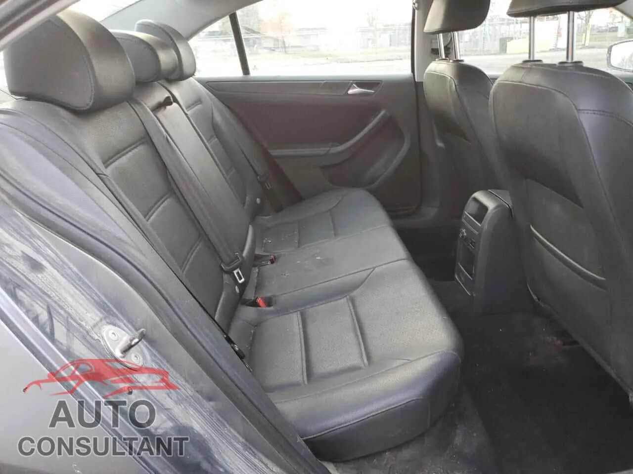 2011 VOLKSWAGEN JETTA Damaged VIN 3VWDZ7AJ4BM041896 – odometer reading 2011 VOLKSWAGEN JETTA Damaged VIN 3VWDZ7AJ4BM041896 – odometer reading