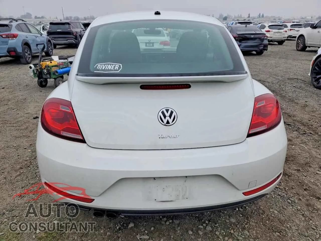 2017 VOLKSWAGEN BEETLE Damaged VIN 3VWF17ATXHM607392 – engine bay 2017 VOLKSWAGEN BEETLE Damaged VIN 3VWF17ATXHM607392 – engine bay