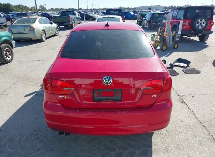 2014 VOLKSWAGEN Jetta Used VIN 3VWLL7AJ3EM316028 – dashboard 2014 VOLKSWAGEN Jetta Used VIN 3VWLL7AJ3EM316028 – dashboard