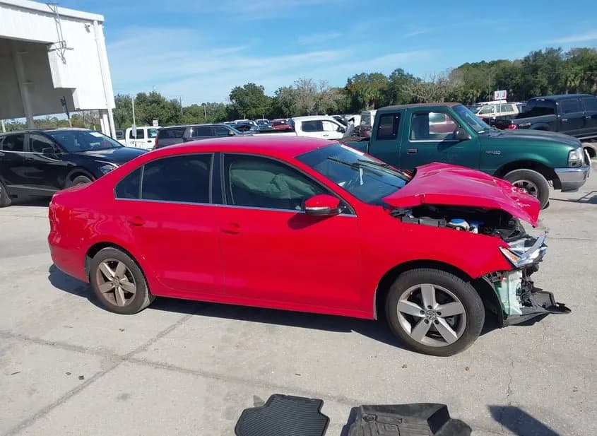 2014 VOLKSWAGEN Jetta Used VIN 3VWLL7AJ3EM316028 – interior seats 2014 VOLKSWAGEN Jetta Used VIN 3VWLL7AJ3EM316028 – interior seats