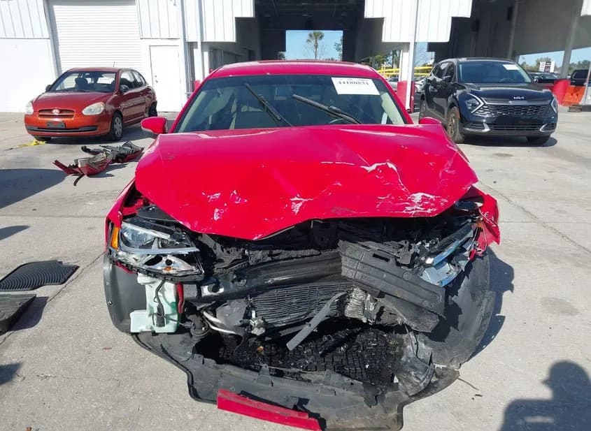 2014 VOLKSWAGEN Jetta Used VIN 3VWLL7AJ3EM316028 – trunk area 2014 VOLKSWAGEN Jetta Used VIN 3VWLL7AJ3EM316028 – trunk area