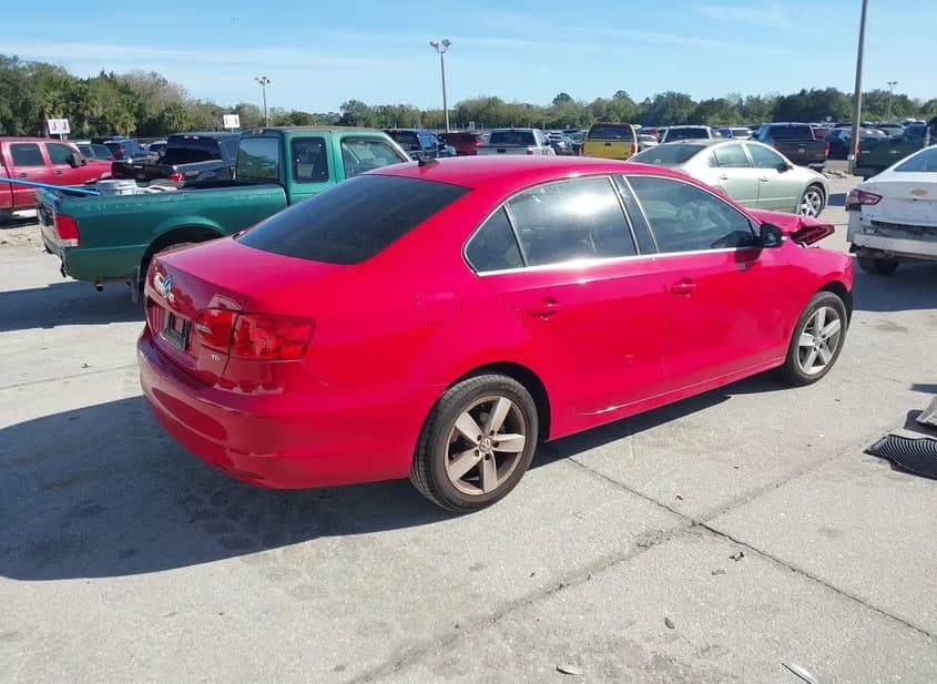 2014 VOLKSWAGEN Jetta Used VIN 3VWLL7AJ3EM316028 – photo 17 2014 VOLKSWAGEN Jetta Used VIN 3VWLL7AJ3EM316028 – photo 17