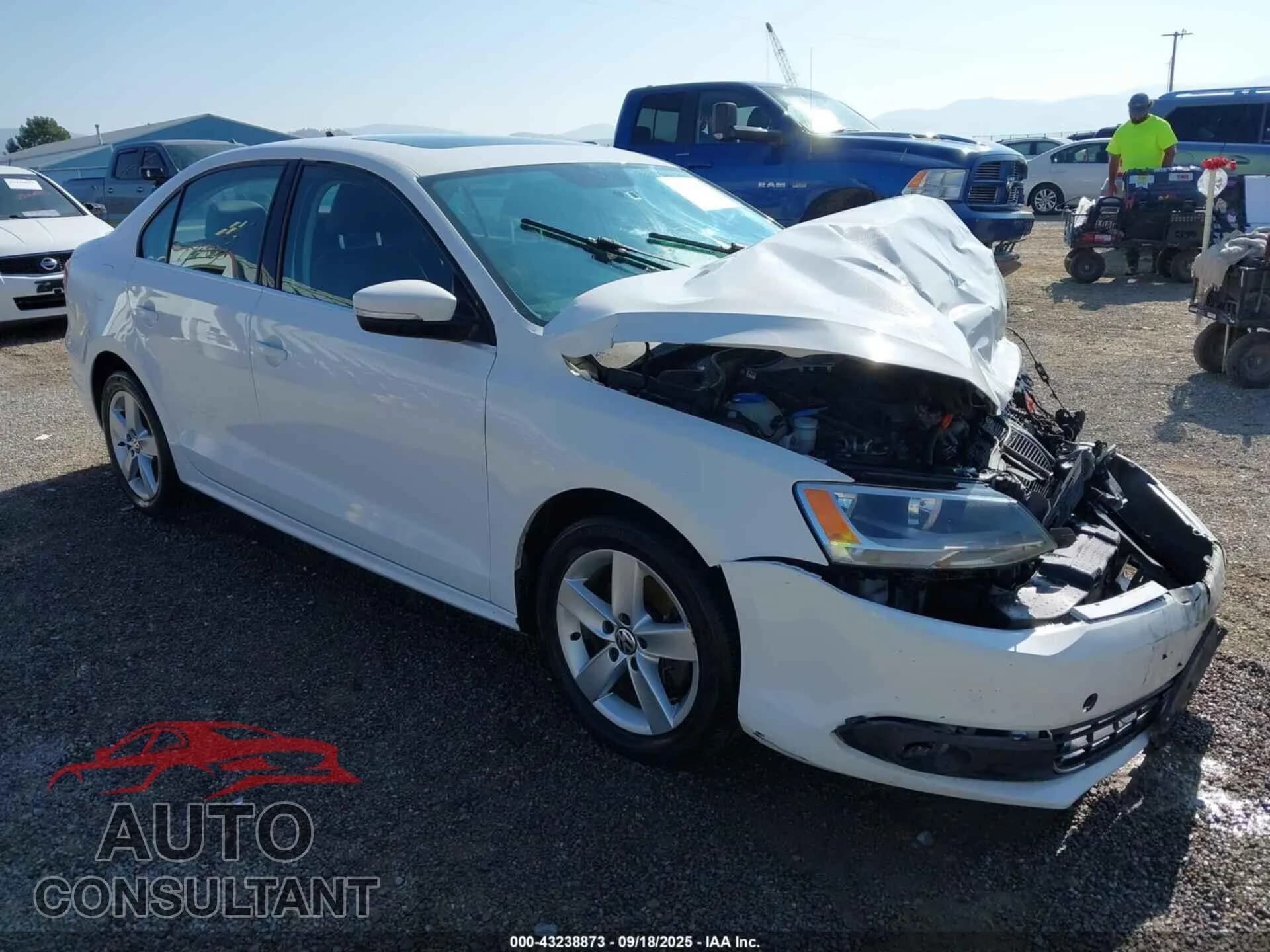 2012 VOLKSWAGEN JETTA Damaged VIN 3VWLL7AJ7CM424682 – front exterior 2012 VOLKSWAGEN JETTA Damaged VIN 3VWLL7AJ7CM424682 – front exterior