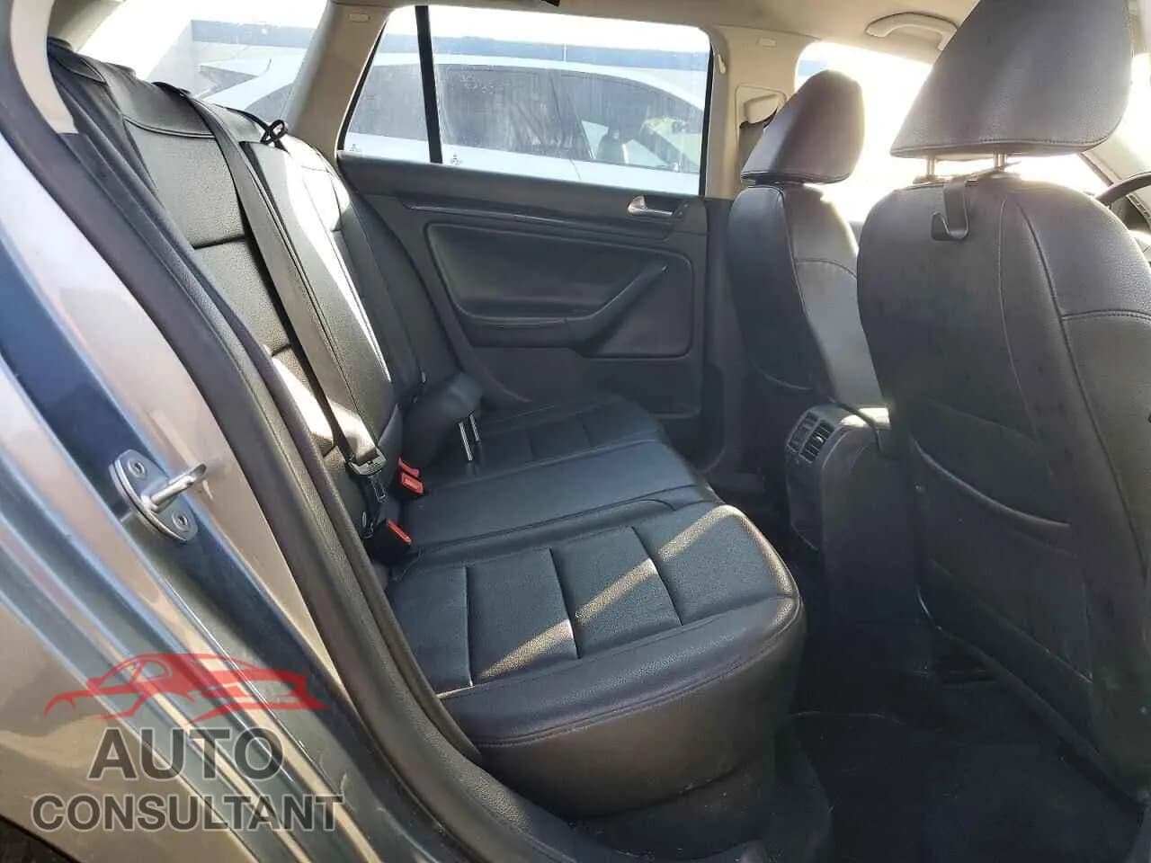 2010 VOLKSWAGEN JETTA Damaged VIN 3VWPZ7AJ6AM688294 – odometer reading 2010 VOLKSWAGEN JETTA Damaged VIN 3VWPZ7AJ6AM688294 – odometer reading