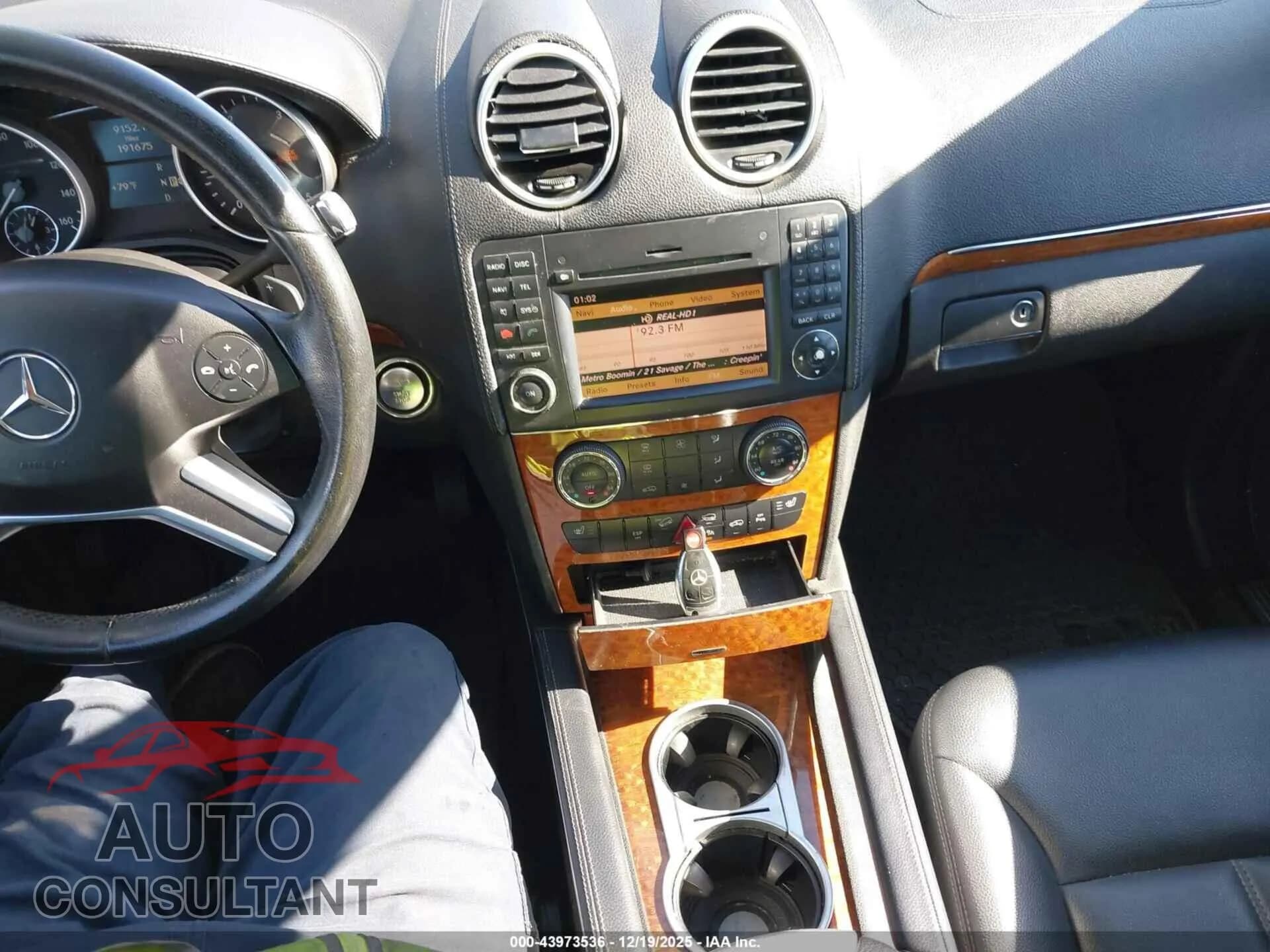 2009 MERCEDES-BENZ GL 320 BLUETEC Damaged VIN 4JGBF25E29A493447 – photo 11 2009 MERCEDES-BENZ GL 320 BLUETEC Damaged VIN 4JGBF25E29A493447 – photo 11