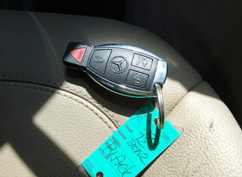 2012 MERCEDES-BENZ ML-Class Used VIN 4JGDA2EB8CA056377 – undercarriage 2012 MERCEDES-BENZ ML-Class Used VIN 4JGDA2EB8CA056377 – undercarriage