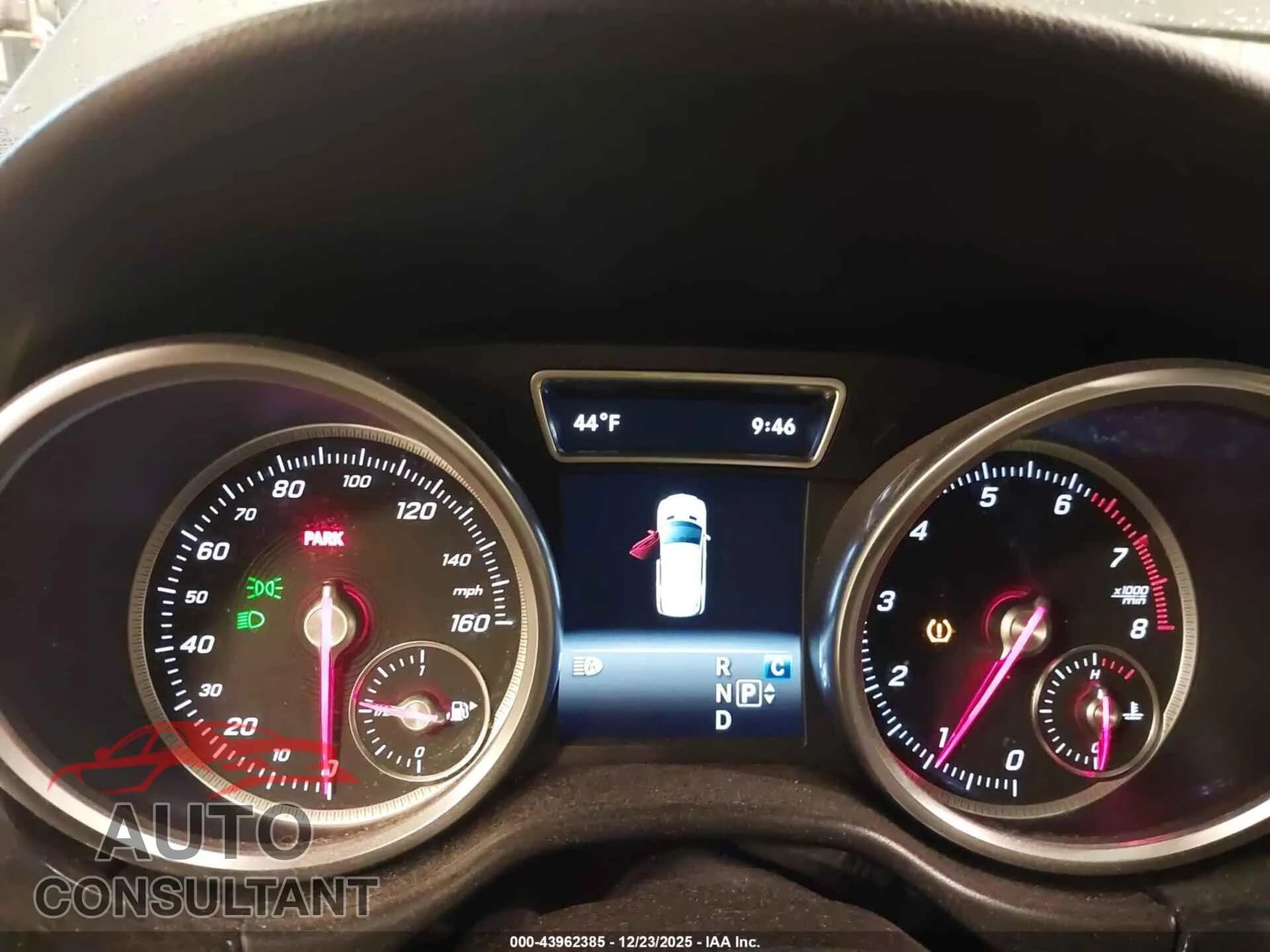 2017 MERCEDES-BENZ GLE 350 Damaged VIN 4JGDA5HB8HA965935 – exterior detail 2017 MERCEDES-BENZ GLE 350 Damaged VIN 4JGDA5HB8HA965935 – exterior detail