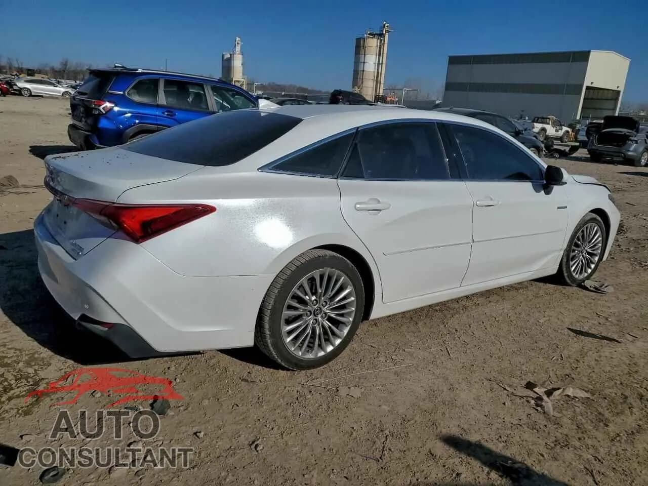 2019 TOYOTA AVALON Damaged VIN 4T1B21FB7KU006614 – side profile 2019 TOYOTA AVALON Damaged VIN 4T1B21FB7KU006614 – side profile