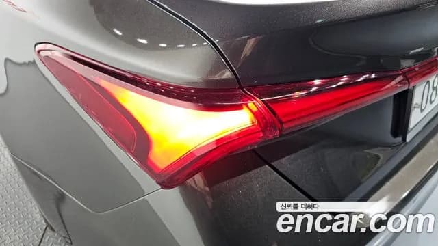 2019 Toyota Avalon 5th Gen 2.5 Hybrid Sold VIN 4T1B21FBXKU008504 – photo 23 2019 Toyota Avalon 5th Gen 2.5 Hybrid Sold VIN 4T1B21FBXKU008504 – photo 23