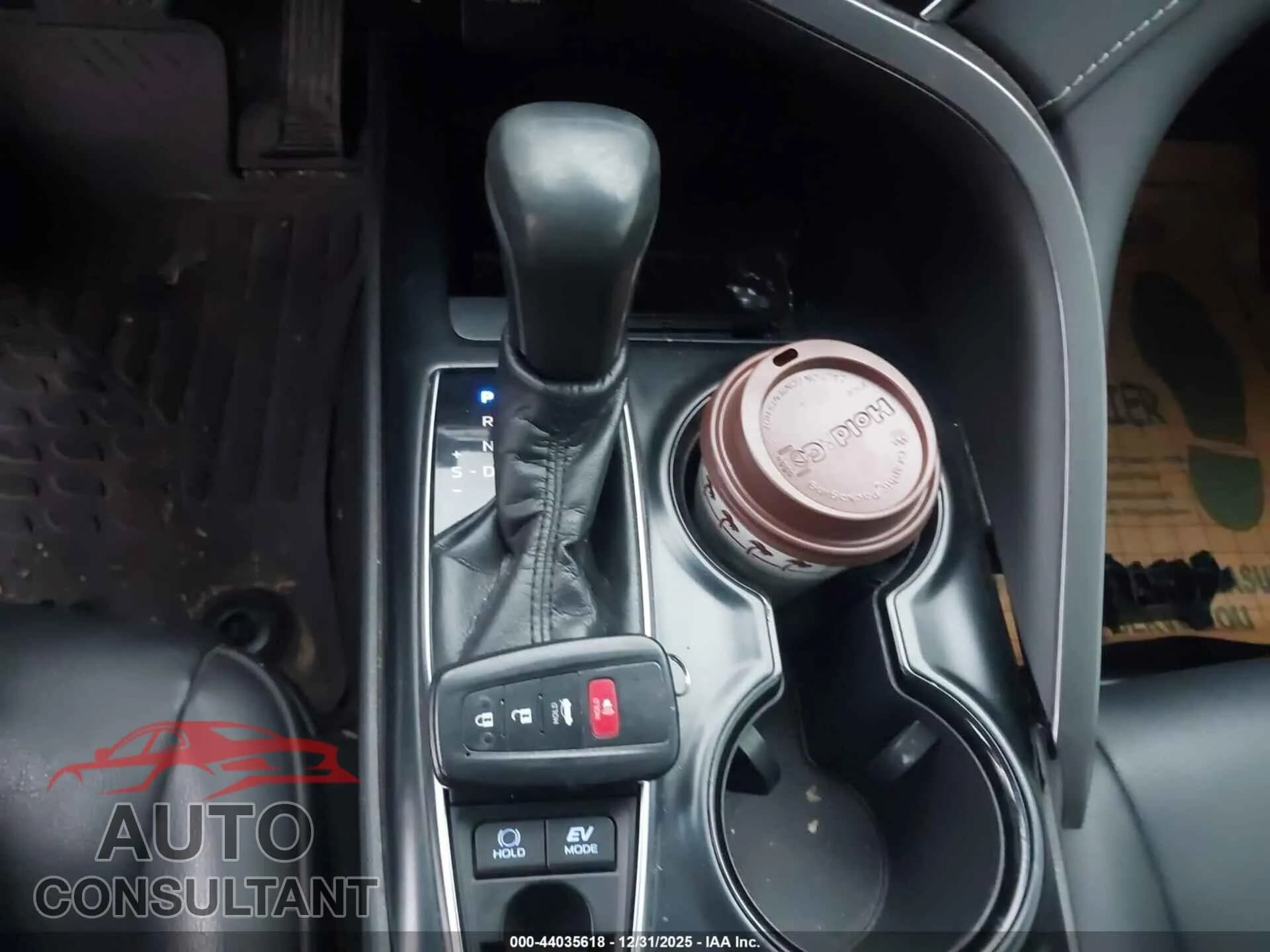 2018 TOYOTA CAMRY HYBRID Damaged VIN 4T1B21HK2JU003647 – photo 11 2018 TOYOTA CAMRY HYBRID Damaged VIN 4T1B21HK2JU003647 – photo 11