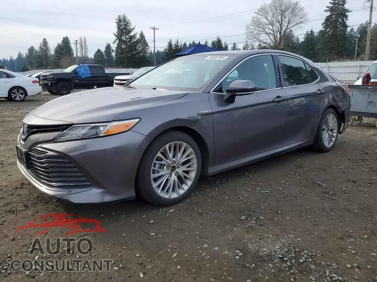 2018 TOYOTA CAMRY Damaged VIN 4T1B21HKXJU503037 – front exterior 2018 TOYOTA CAMRY Damaged VIN 4T1B21HKXJU503037 – front exterior