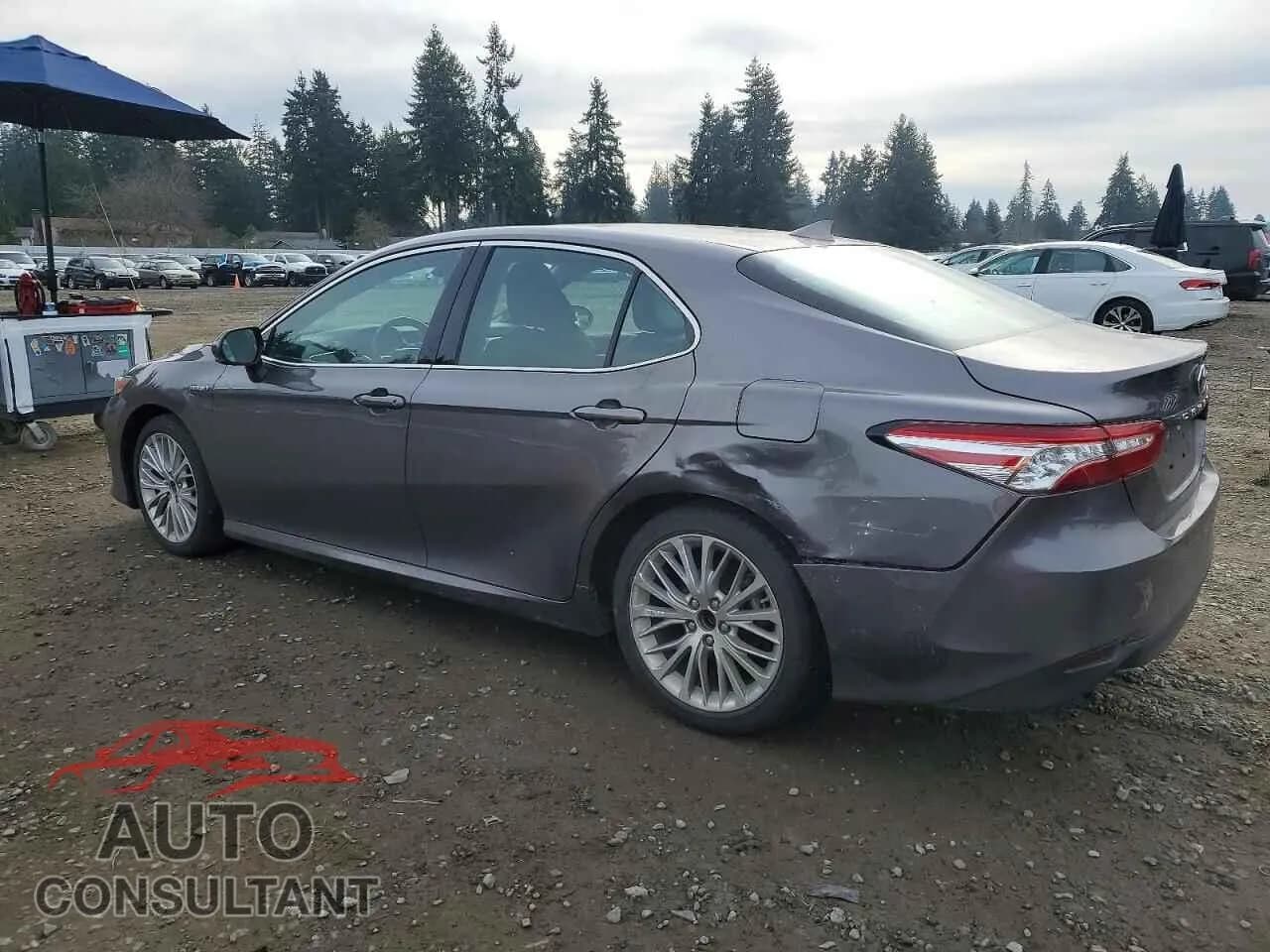 2018 TOYOTA CAMRY Damaged VIN 4T1B21HKXJU503037 – rear exterior 2018 TOYOTA CAMRY Damaged VIN 4T1B21HKXJU503037 – rear exterior