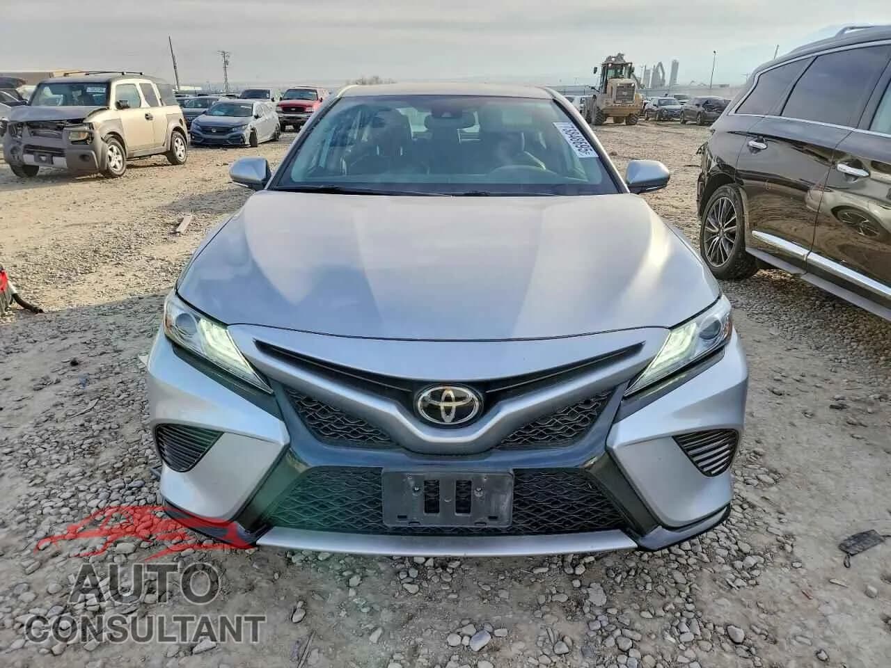 2019 TOYOTA CAMRY Damaged VIN 4T1B61HK9KU829126 – interior seats 2019 TOYOTA CAMRY Damaged VIN 4T1B61HK9KU829126 – interior seats