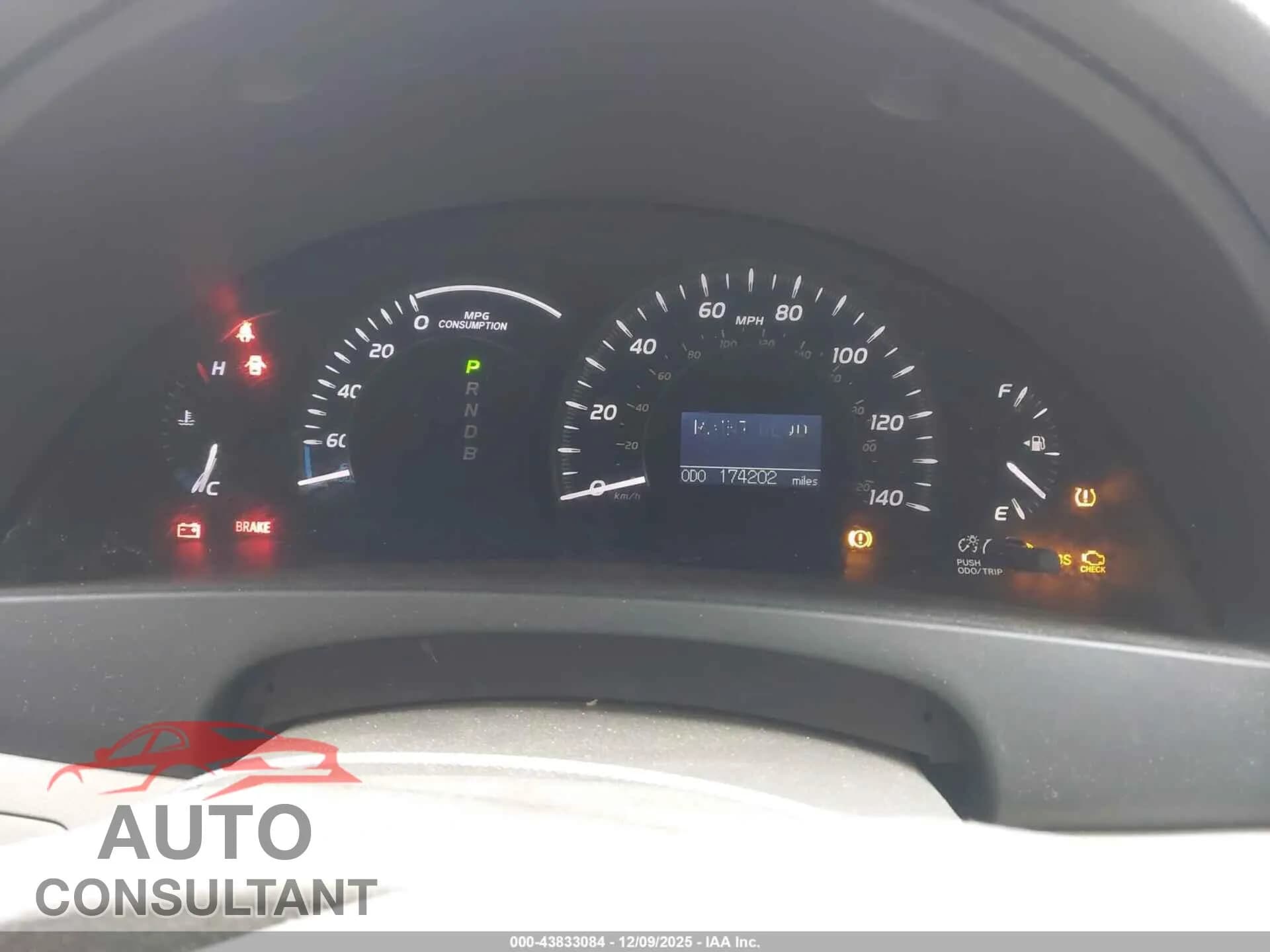 2009 TOYOTA CAMRY HYBRID Damaged VIN 4T1BB46K89U087389 – exterior detail 2009 TOYOTA CAMRY HYBRID Damaged VIN 4T1BB46K89U087389 – exterior detail