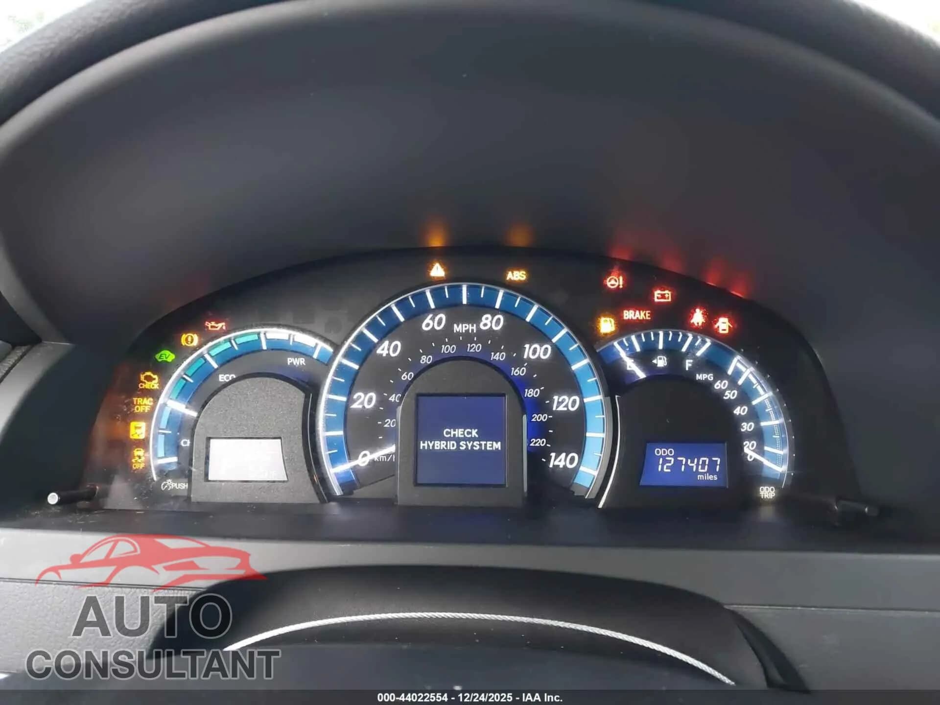 2012 TOYOTA CAMRY HYBRID Damaged VIN 4T1BD1FK1CU007205 – exterior detail 2012 TOYOTA CAMRY HYBRID Damaged VIN 4T1BD1FK1CU007205 – exterior detail