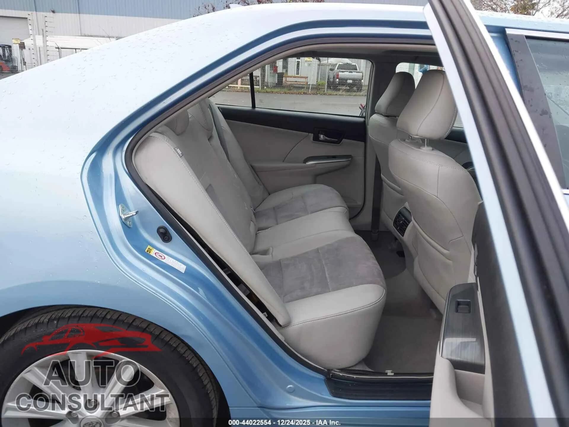 2012 TOYOTA CAMRY HYBRID Damaged VIN 4T1BD1FK1CU007205 – undercarriage 2012 TOYOTA CAMRY HYBRID Damaged VIN 4T1BD1FK1CU007205 – undercarriage