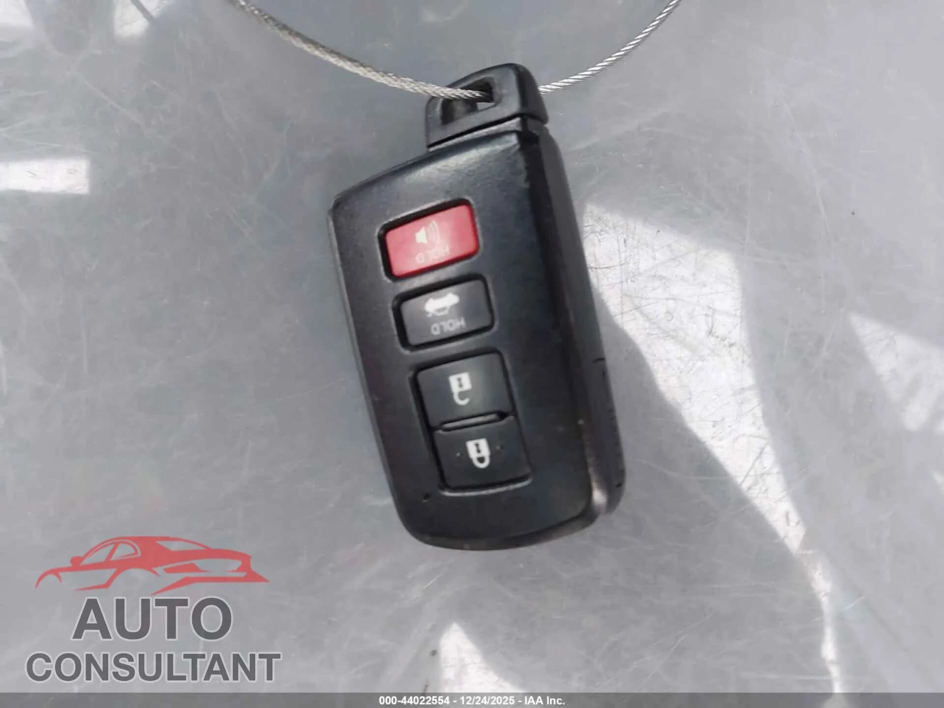 2012 TOYOTA CAMRY HYBRID Damaged VIN 4T1BD1FK1CU007205 – photo 11 2012 TOYOTA CAMRY HYBRID Damaged VIN 4T1BD1FK1CU007205 – photo 11