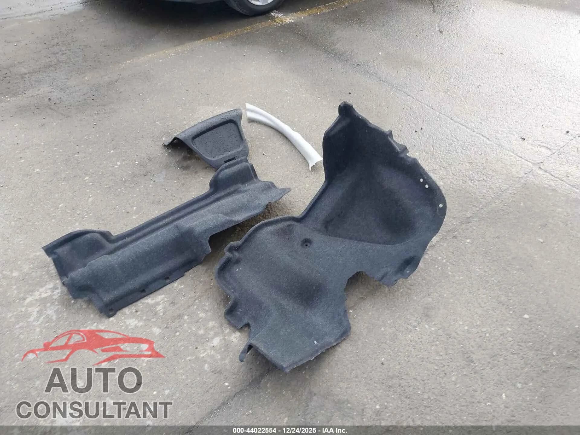 2012 TOYOTA CAMRY HYBRID Damaged VIN 4T1BD1FK1CU007205 – photo 12 2012 TOYOTA CAMRY HYBRID Damaged VIN 4T1BD1FK1CU007205 – photo 12