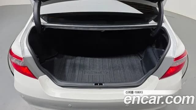 2017 Toyota New Camry Hybrid XLE Sold VIN 4T1BD1FK1HU227550 – undercarriage 2017 Toyota New Camry Hybrid XLE Sold VIN 4T1BD1FK1HU227550 – undercarriage