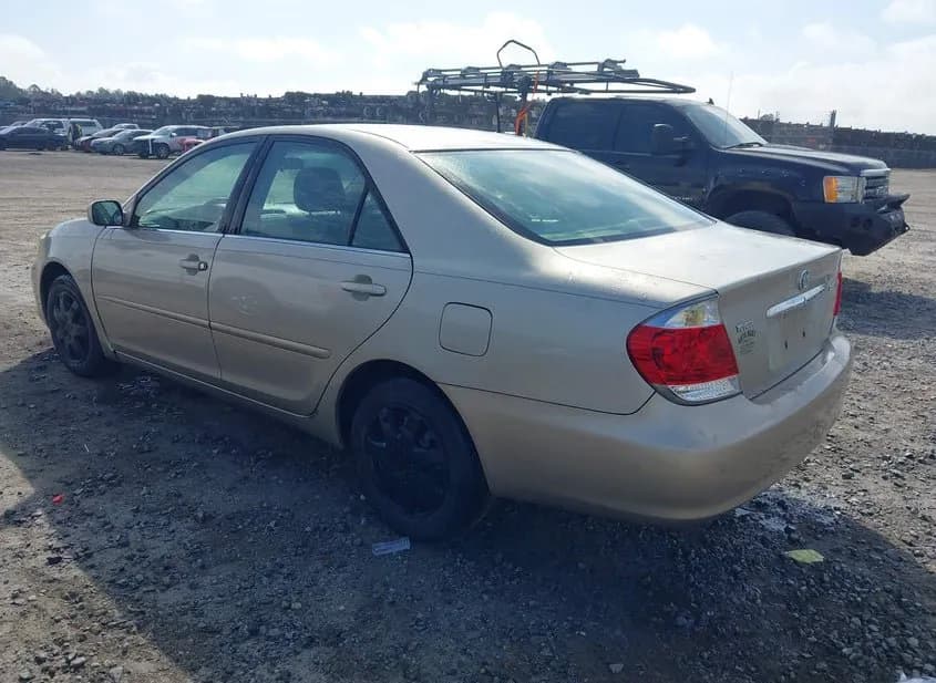 2005 TOYOTA Camry Used VIN 4T1BE32K35U060490 – rear exterior 2005 TOYOTA Camry Used VIN 4T1BE32K35U060490 – rear exterior