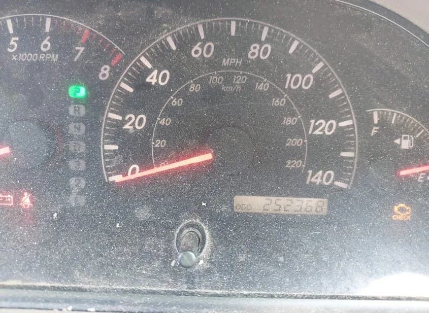 2005 TOYOTA Camry Used VIN 4T1BE32K35U060490 – undercarriage 2005 TOYOTA Camry Used VIN 4T1BE32K35U060490 – undercarriage