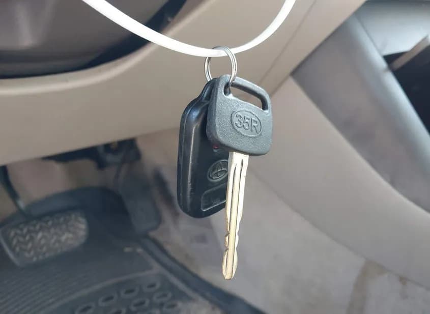 2005 TOYOTA Camry Used VIN 4T1BE32K35U060490 – photo 12 2005 TOYOTA Camry Used VIN 4T1BE32K35U060490 – photo 12