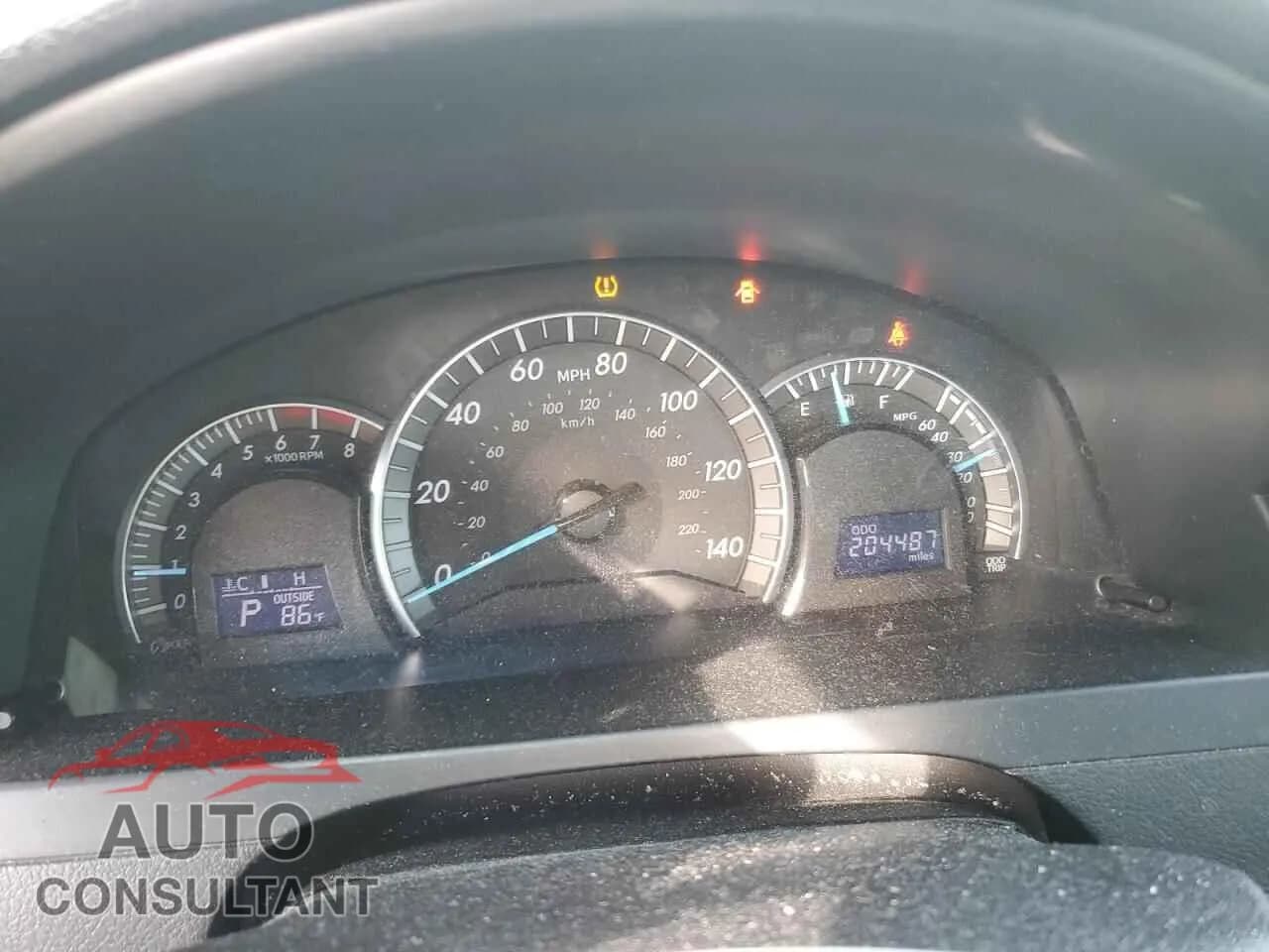 2013 TOYOTA CAMRY Damaged VIN 4T1BF1FK0DU706496 – trunk area 2013 TOYOTA CAMRY Damaged VIN 4T1BF1FK0DU706496 – trunk area