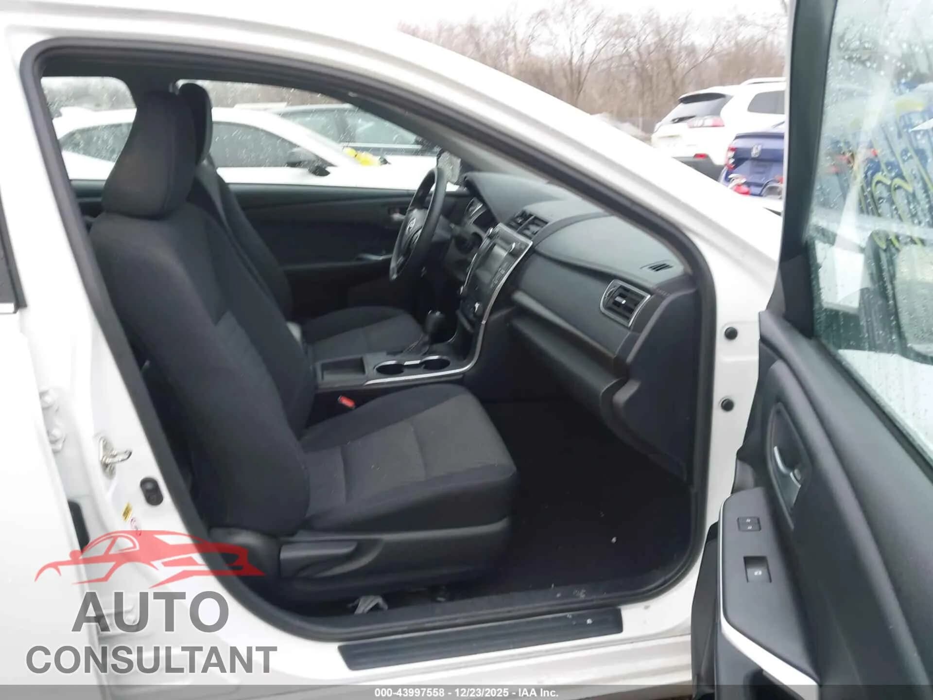 2017 TOYOTA CAMRY Damaged VIN 4T1BF1FK1HU670968 – interior seats 2017 TOYOTA CAMRY Damaged VIN 4T1BF1FK1HU670968 – interior seats