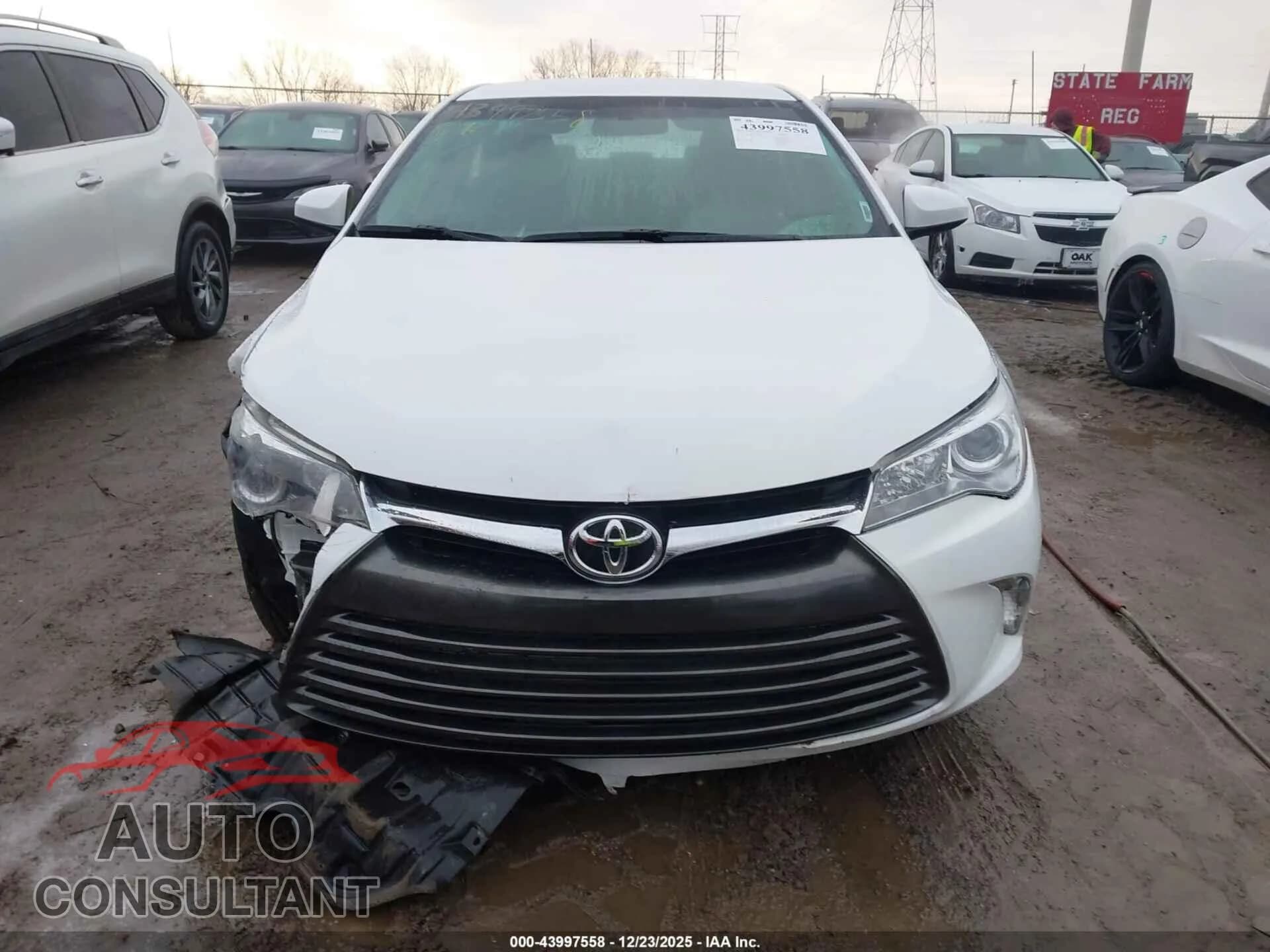 2017 TOYOTA CAMRY Damaged VIN 4T1BF1FK1HU670968 – photo 12 2017 TOYOTA CAMRY Damaged VIN 4T1BF1FK1HU670968 – photo 12