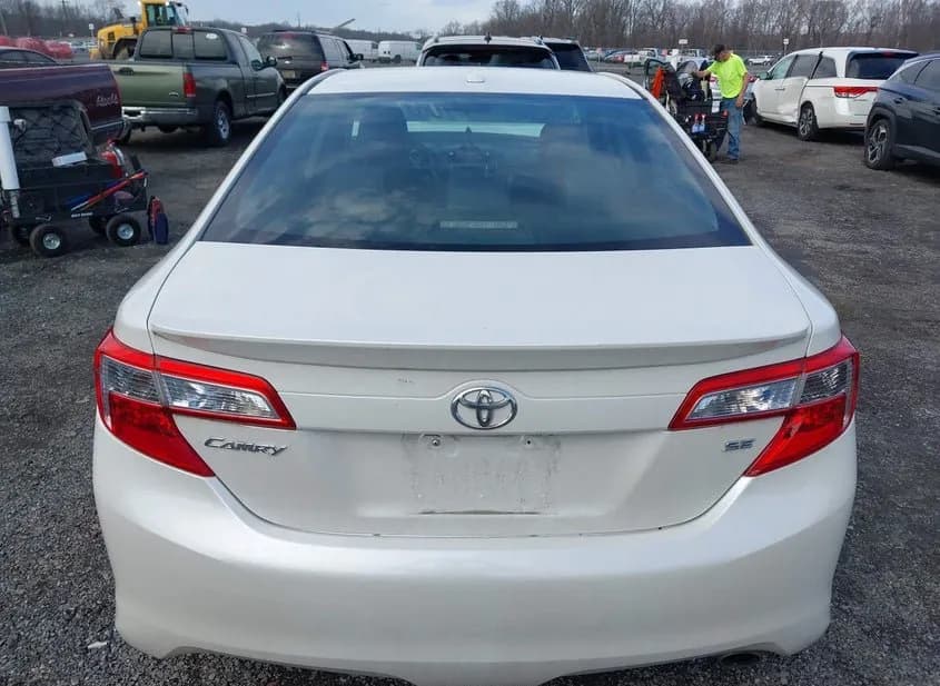 2012 TOYOTA Camry Used VIN 4T1BF1FK5CU624312 – trunk area 2012 TOYOTA Camry Used VIN 4T1BF1FK5CU624312 – trunk area