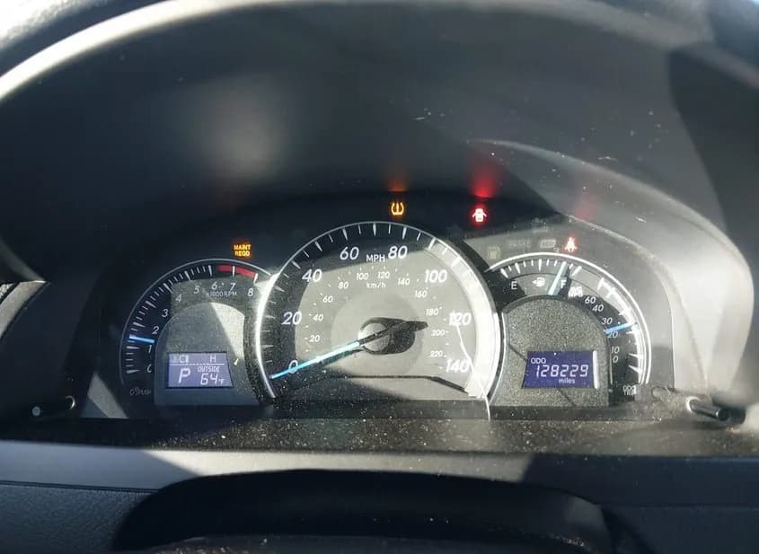 2015 TOYOTA Camry Used VIN 4T1BF1FK7FU013864 – rear exterior 2015 TOYOTA Camry Used VIN 4T1BF1FK7FU013864 – rear exterior