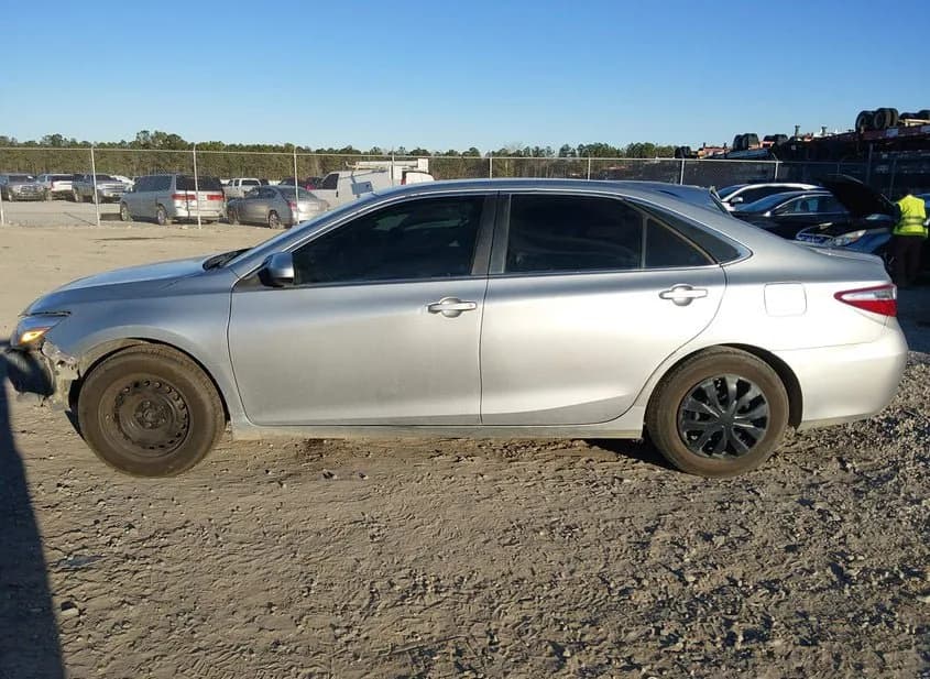 2015 TOYOTA Camry Used VIN 4T1BF1FK7FU013864 – photo 16 2015 TOYOTA Camry Used VIN 4T1BF1FK7FU013864 – photo 16