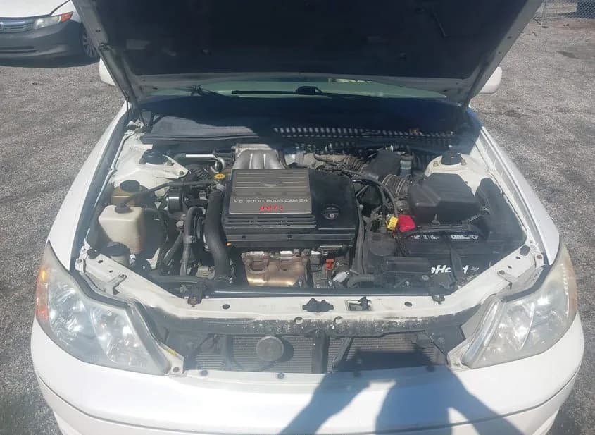 2000 TOYOTA Avalon Used VIN 4T1BF28B2YU002423 – undercarriage 2000 TOYOTA Avalon Used VIN 4T1BF28B2YU002423 – undercarriage