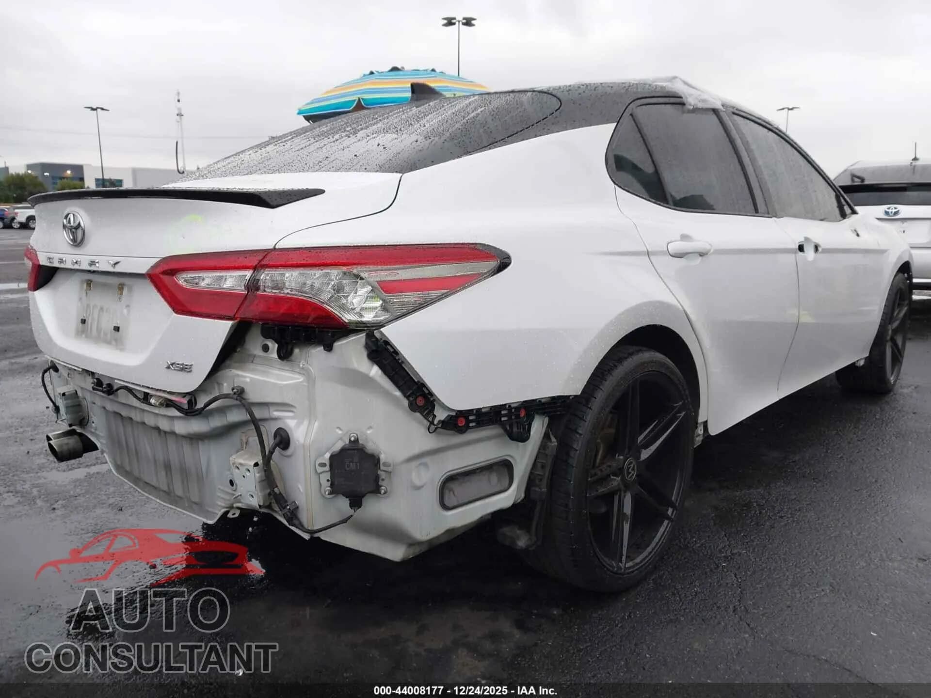 2018 TOYOTA CAMRY Damaged VIN 4T1BZ1HK9JU018612 – dashboard 2018 TOYOTA CAMRY Damaged VIN 4T1BZ1HK9JU018612 – dashboard