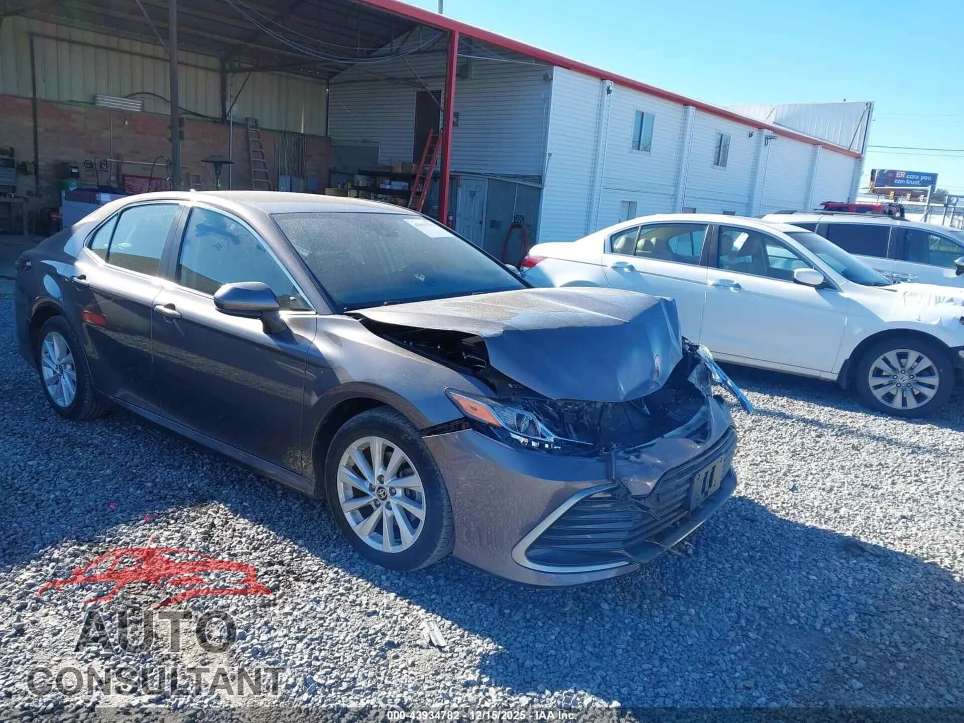 2022 TOYOTA CAMRY Damaged VIN 4T1C11AK2NU674453 – front exterior 2022 TOYOTA CAMRY Damaged VIN 4T1C11AK2NU674453 – front exterior