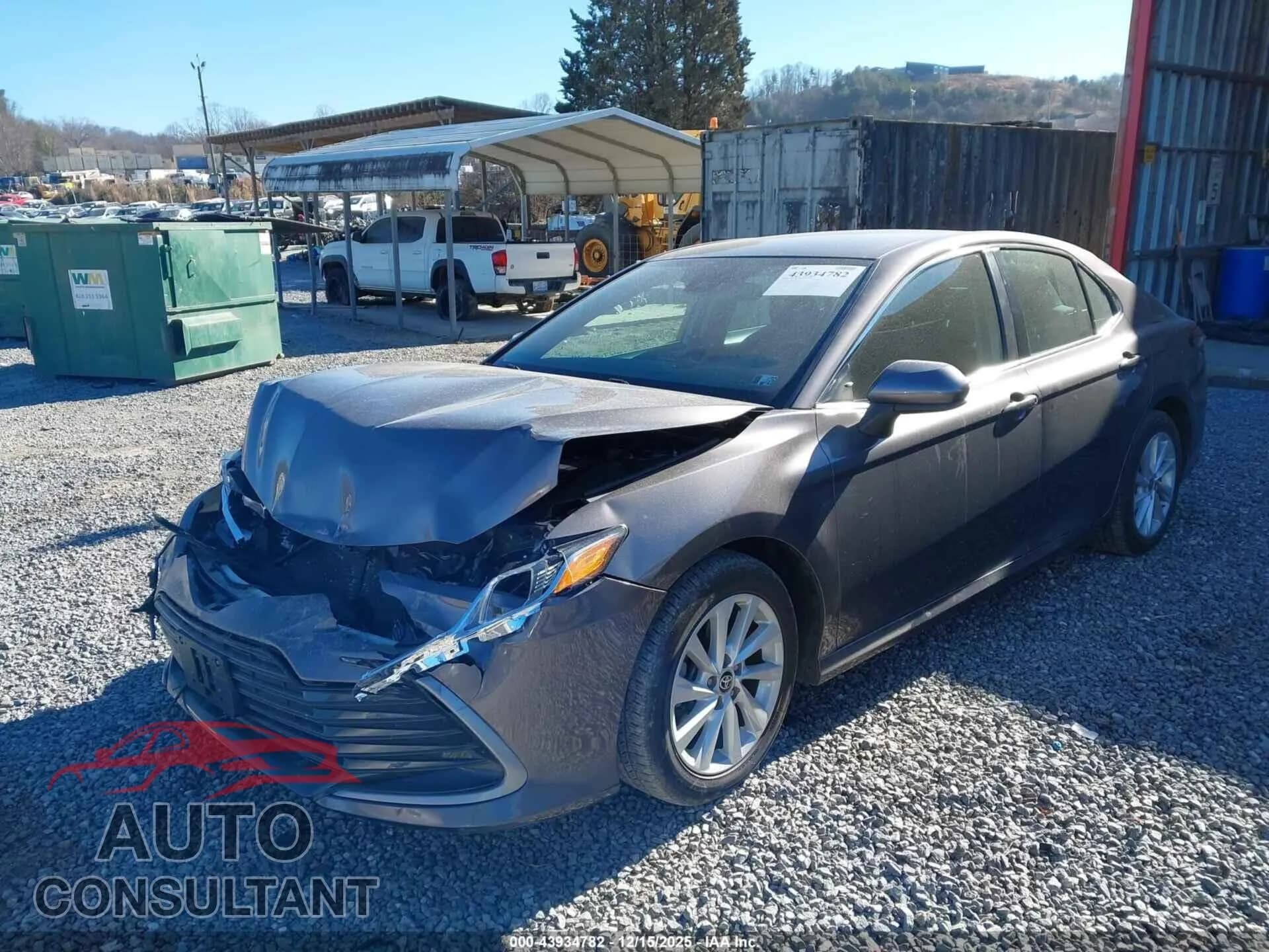 2022 TOYOTA CAMRY Damaged VIN 4T1C11AK2NU674453 – rear exterior 2022 TOYOTA CAMRY Damaged VIN 4T1C11AK2NU674453 – rear exterior