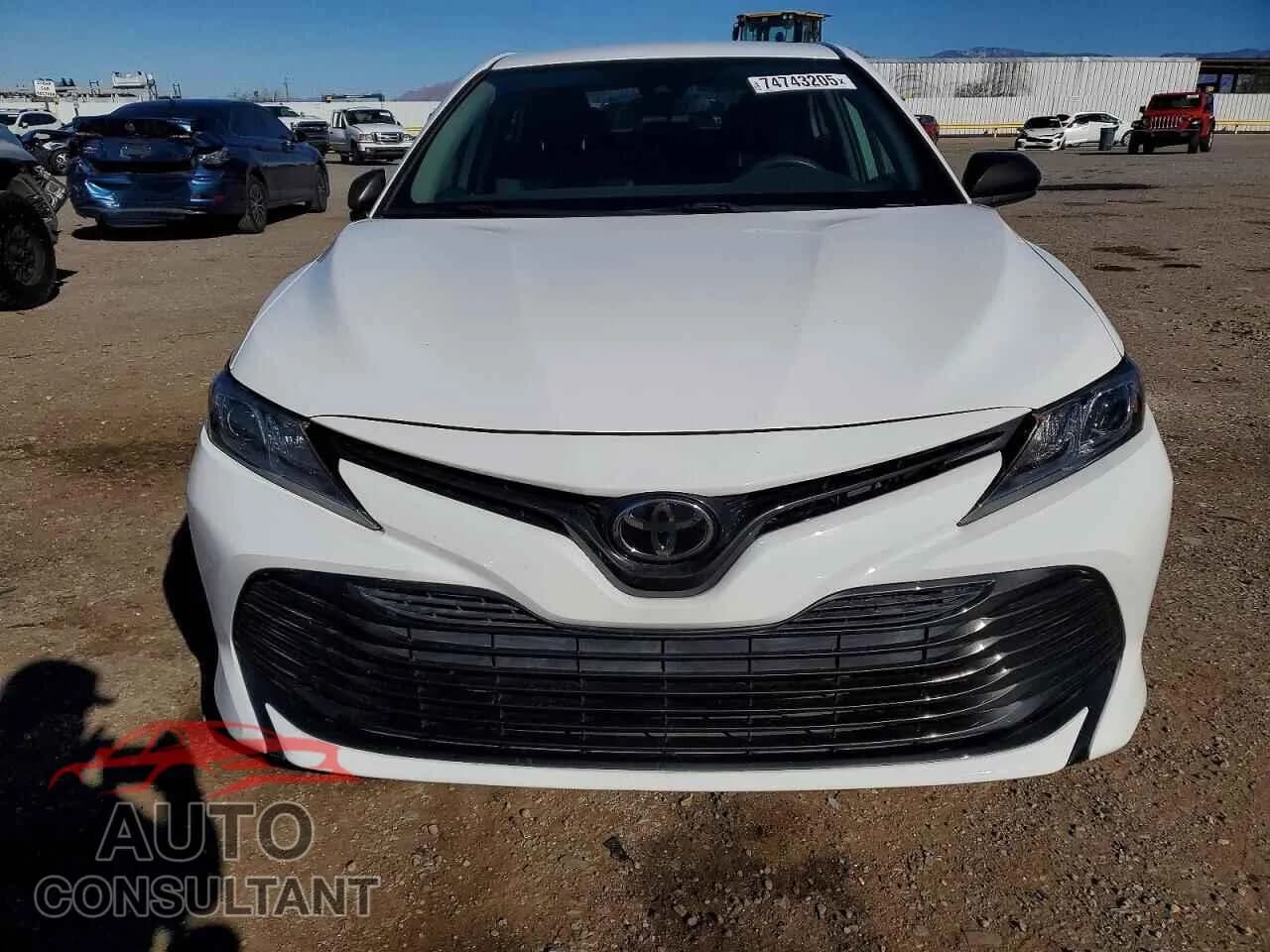 2020 TOYOTA CAMRY Damaged VIN 4T1C11AKXLU983455 – interior seats 2020 TOYOTA CAMRY Damaged VIN 4T1C11AKXLU983455 – interior seats