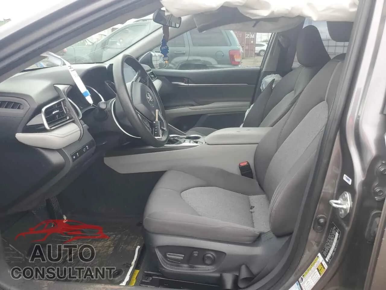 2023 TOYOTA CAMRY Damaged VIN 4T1C11BK5PU082269 – exterior detail 2023 TOYOTA CAMRY Damaged VIN 4T1C11BK5PU082269 – exterior detail