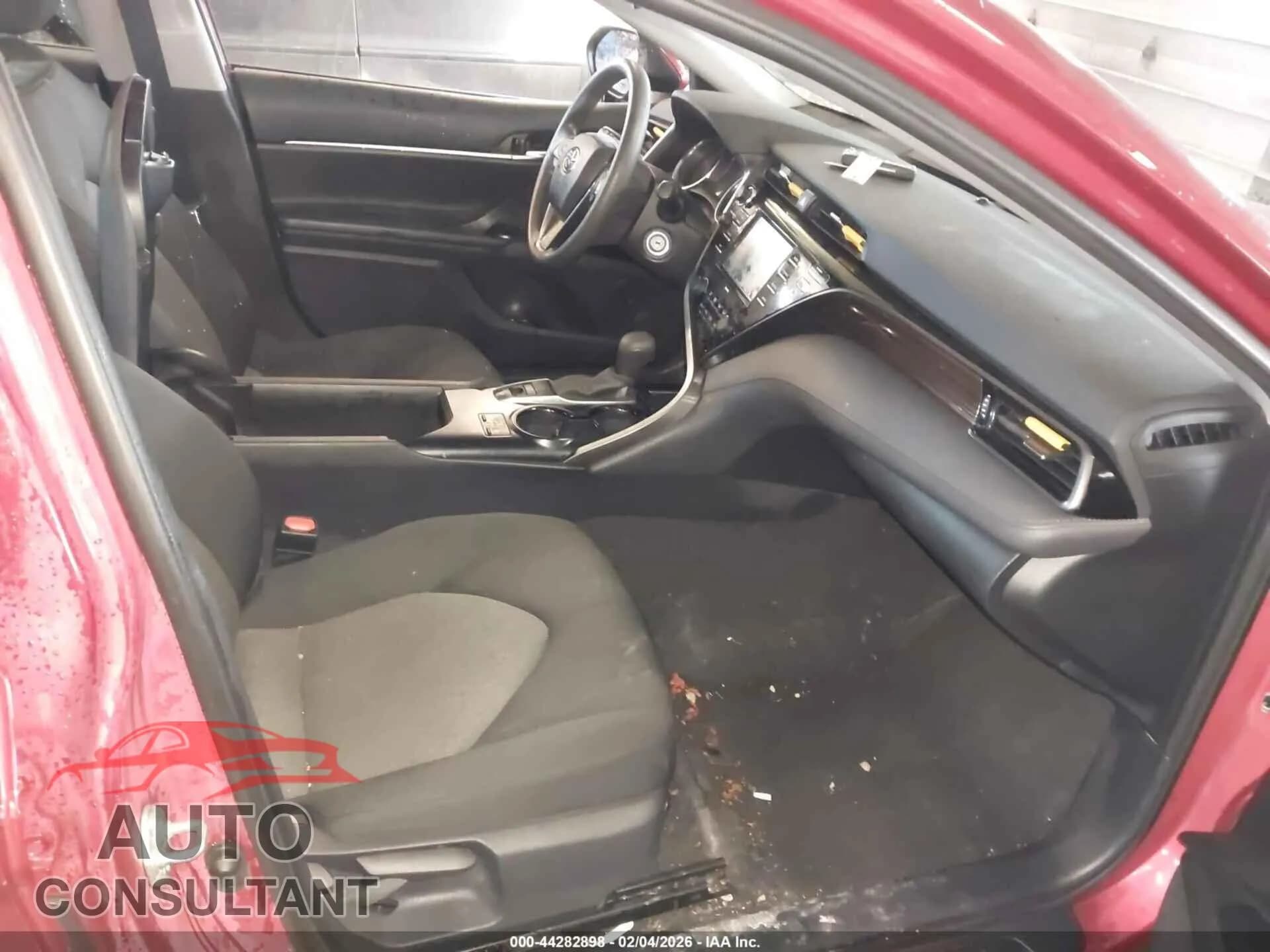 2020 TOYOTA CAMRY Used VIN 4T1C11BK6LU017456 – interior seats 2020 TOYOTA CAMRY Used VIN 4T1C11BK6LU017456 – interior seats