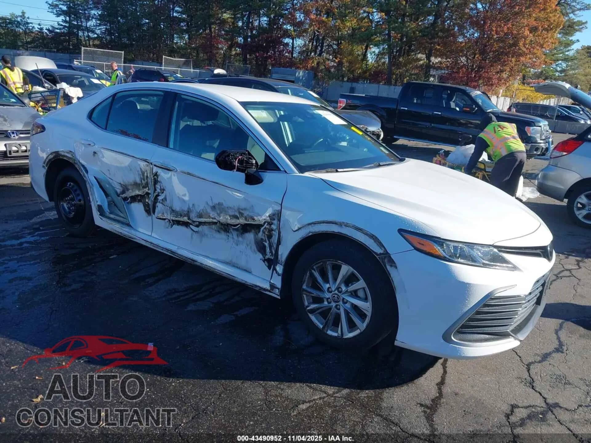 2024 TOYOTA CAMRY Damaged VIN 4T1C11BK7RU115839 – front exterior 2024 TOYOTA CAMRY Damaged VIN 4T1C11BK7RU115839 – front exterior