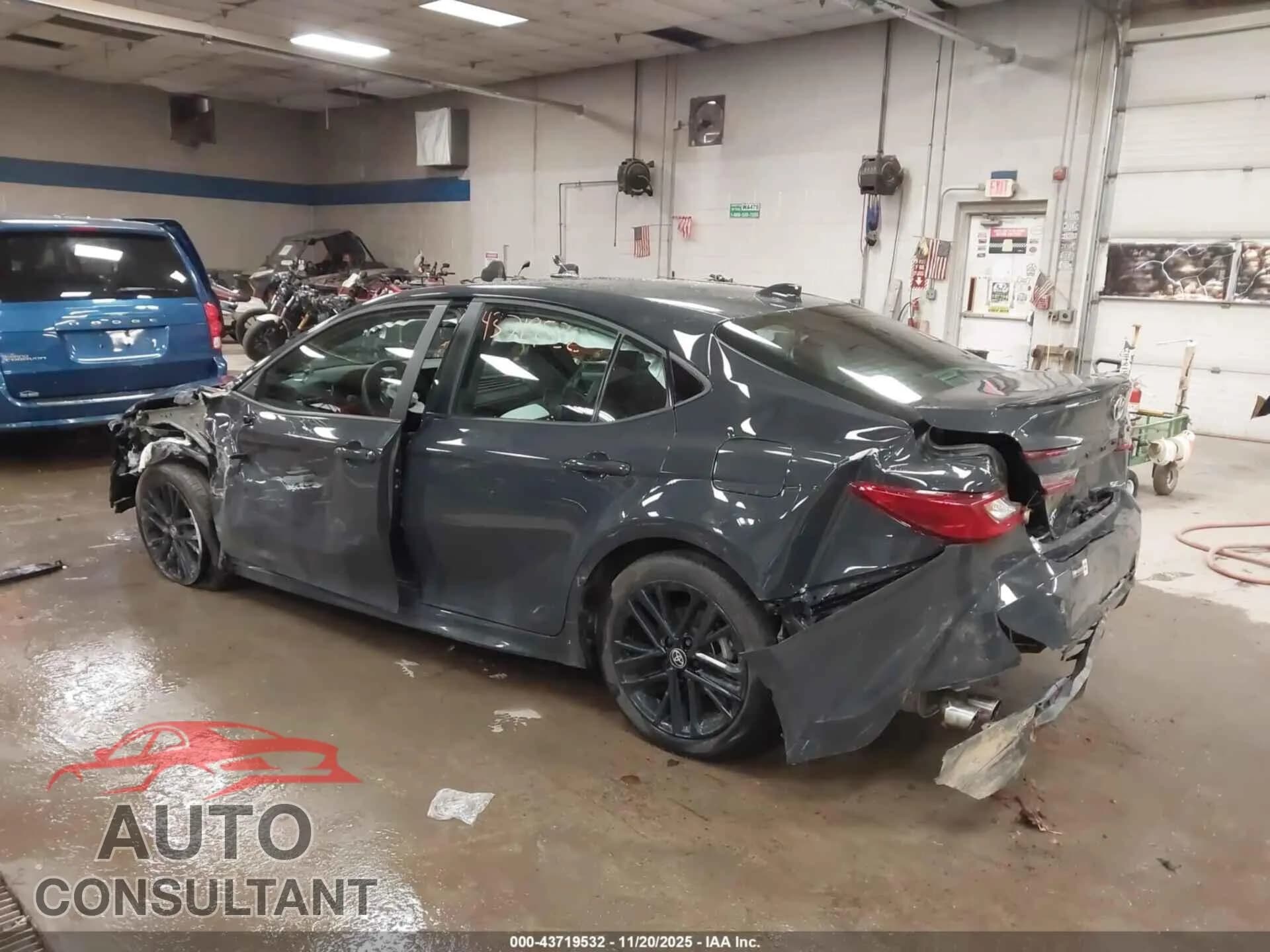 2025 TOYOTA CAMRY Damaged VIN 4T1DBADK7SU526548 – side profile 2025 TOYOTA CAMRY Damaged VIN 4T1DBADK7SU526548 – side profile