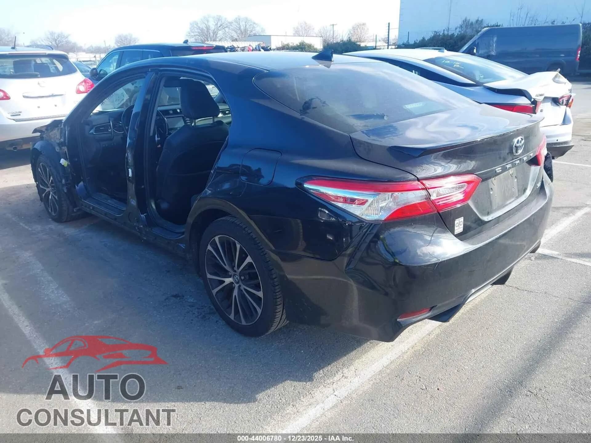 2020 TOYOTA CAMRY Damaged VIN 4T1G11AK0LU941328 – side profile 2020 TOYOTA CAMRY Damaged VIN 4T1G11AK0LU941328 – side profile
